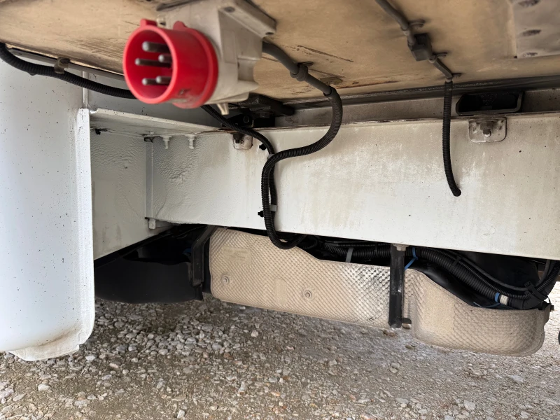 Opel Movano 2.3 163кс. ХЛАДИЛЕН ДВОЙНА ГУМА, снимка 13 - Бусове и автобуси - 53384205