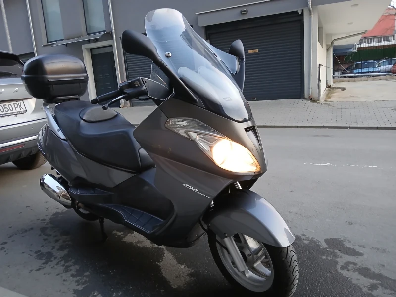 Aprilia Atlantic 250 sprint, снимка 2 - Мотоциклети и мототехника - 53598678