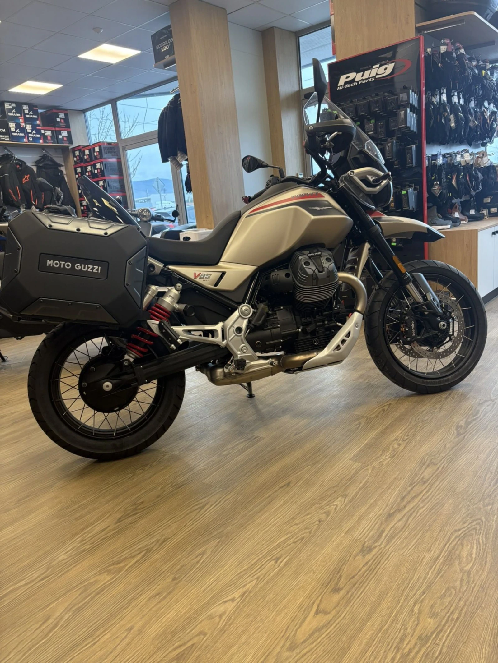 Moto Guzzi V V85TT Travel E5    нов - изображение 4