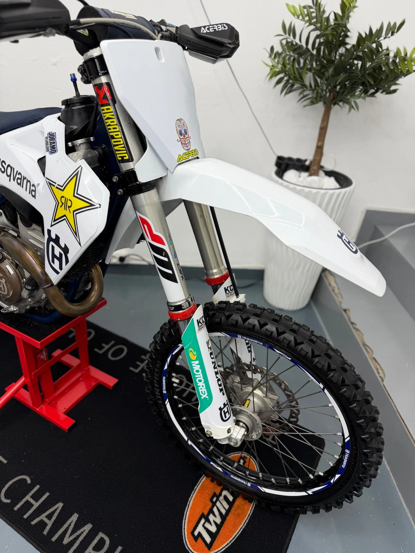 Husqvarna FC 250 2022г /2 режима /Тракшън /Лънч /Стартер , снимка 4 - Мотоциклети и мототехника - 54703291
