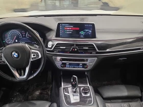 BMW 750 * xDrive Sedan * CARFAX * ЦЕНА ДО БГ, снимка 9