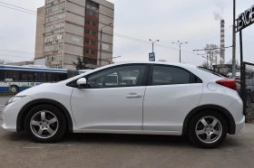 Honda Civic 66000KM!!!* AUTOMAT* LED* PANORAMA, снимка 2