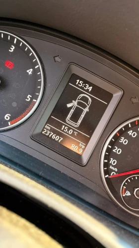 VW Touran 1.6TDI 105кс, снимка 14