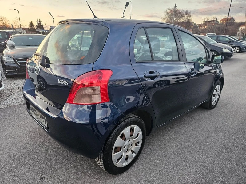 Toyota Yaris 1.0VVT-I , снимка 4 - Автомобили и джипове - 44312514