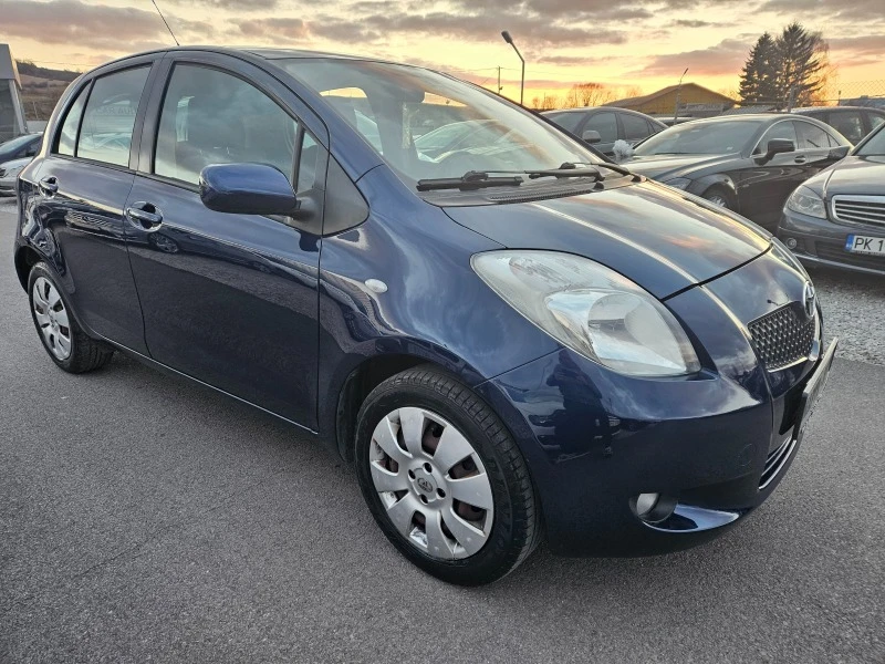 Toyota Yaris 1.0VVT-I , снимка 3 - Автомобили и джипове - 44312514