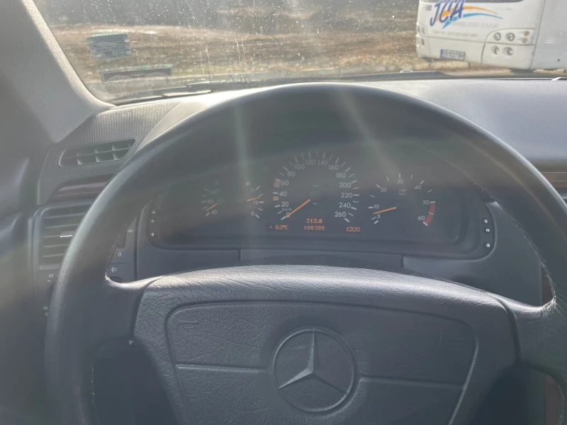 Mercedes-Benz E 250 ELEGANCE, снимка 10 - Автомобили и джипове - 48110413