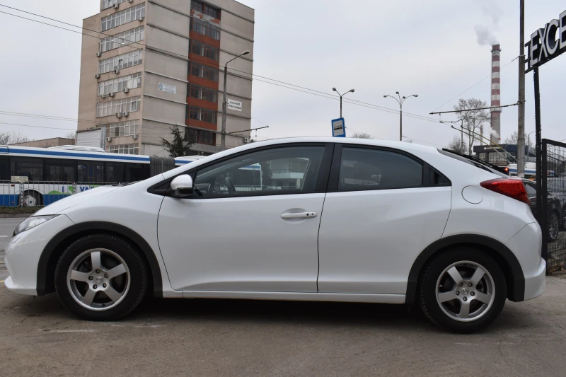 Honda Civic 66000KM!!!* AUTOMAT* LED* PANORAMA, снимка 2 - Автомобили и джипове - 48536467