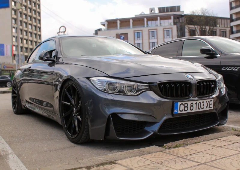 BMW M4 Full, снимка 10 - Автомобили и джипове - 52351413
