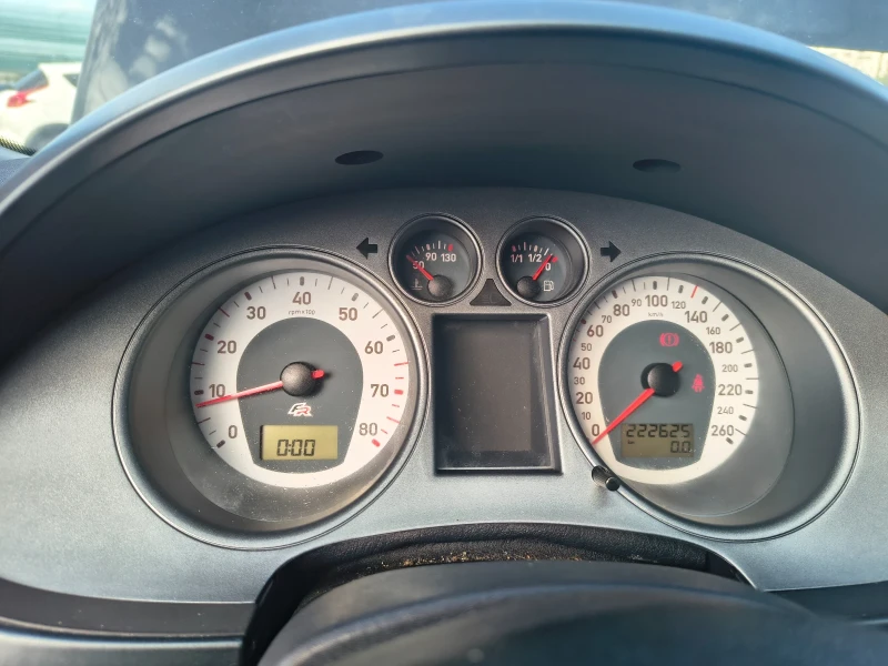 Seat Ibiza FR 1.8 T, снимка 5 - Автомобили и джипове - 51659661