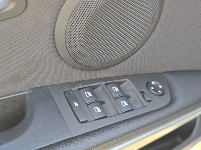 BMW 320 2.0i/M-PACK, снимка 9 - Автомобили и джипове - 51171629