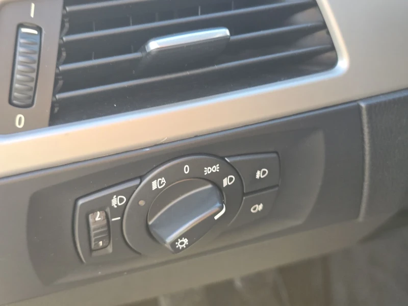 BMW 320 2.0i/M-PACK, снимка 10 - Автомобили и джипове - 51171629