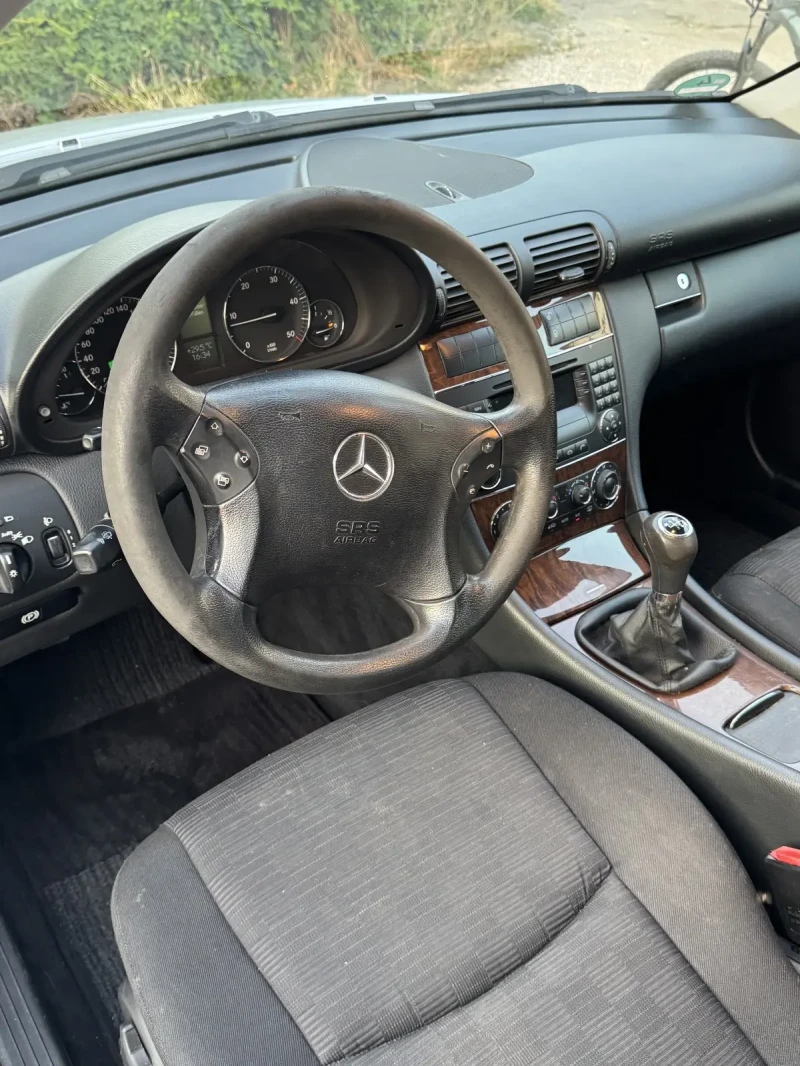 Mercedes-Benz C 200, снимка 7 - Автомобили и джипове - 51887000