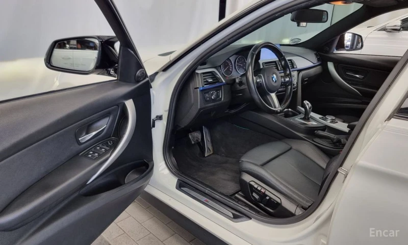 BMW 320, снимка 10 - Автомобили и джипове - 53031576