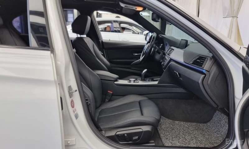 BMW 320, снимка 11 - Автомобили и джипове - 53031576