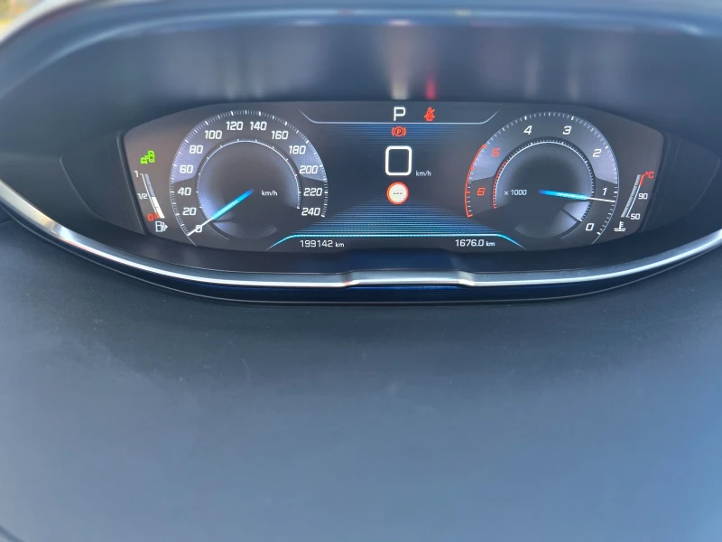 Peugeot 5008 2.0, снимка 12 - Автомобили и джипове - 53512515