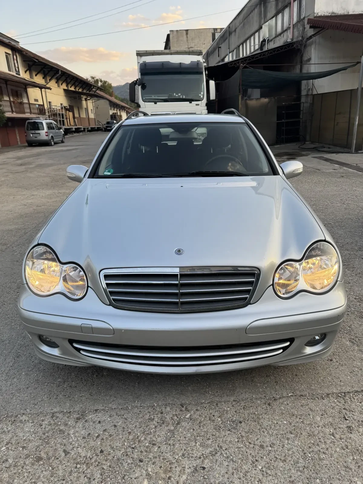 Mercedes-Benz C 200, снимка 1