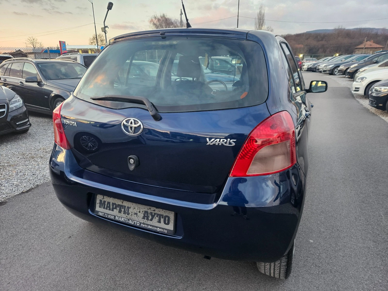 Toyota Yaris 1.0VVT-I  - изображение 5