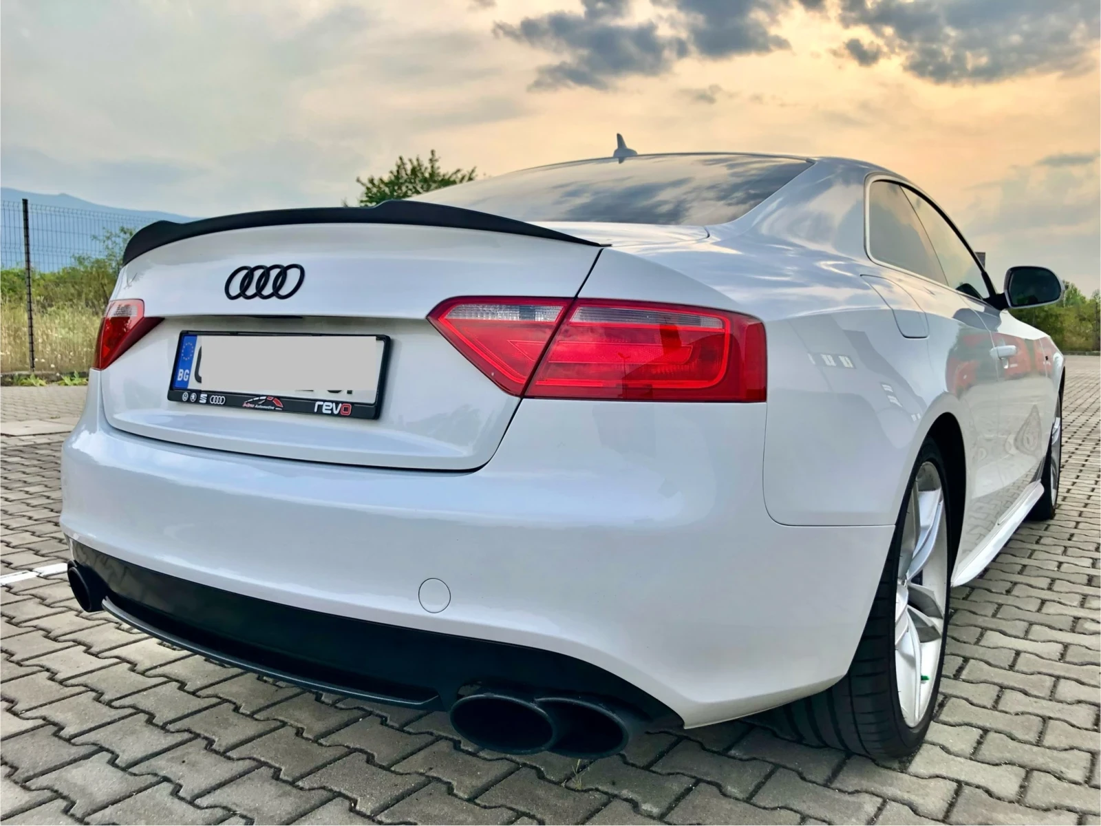 Audi S5 4.2 FSI - изображение 2