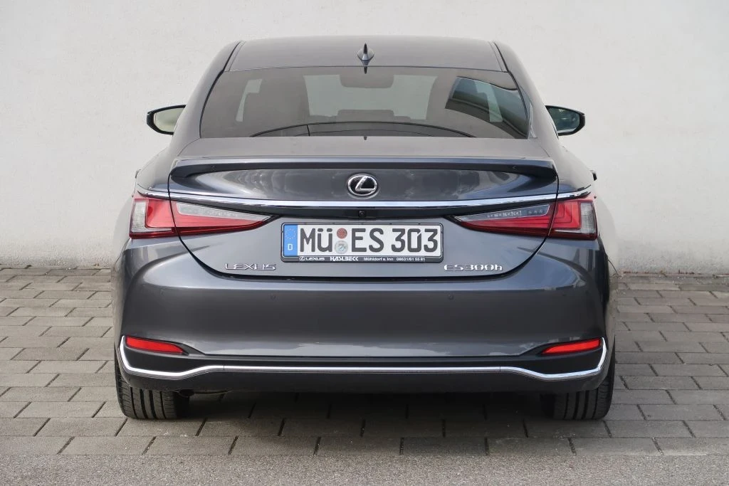 Lexus ES 300 НОВ АВТОМОБИЛ - 2025 - 15 години гаранция - Luxury - изображение 6