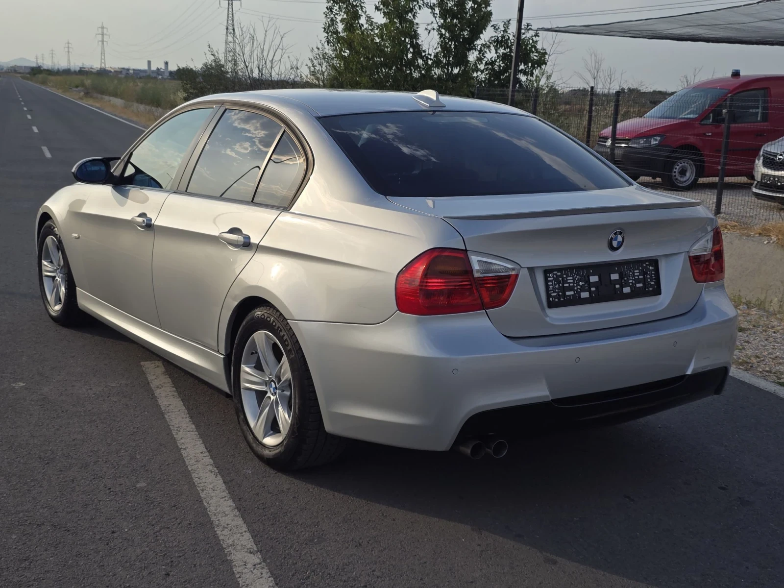 BMW 320 2.0i/M-PACK - изображение 6