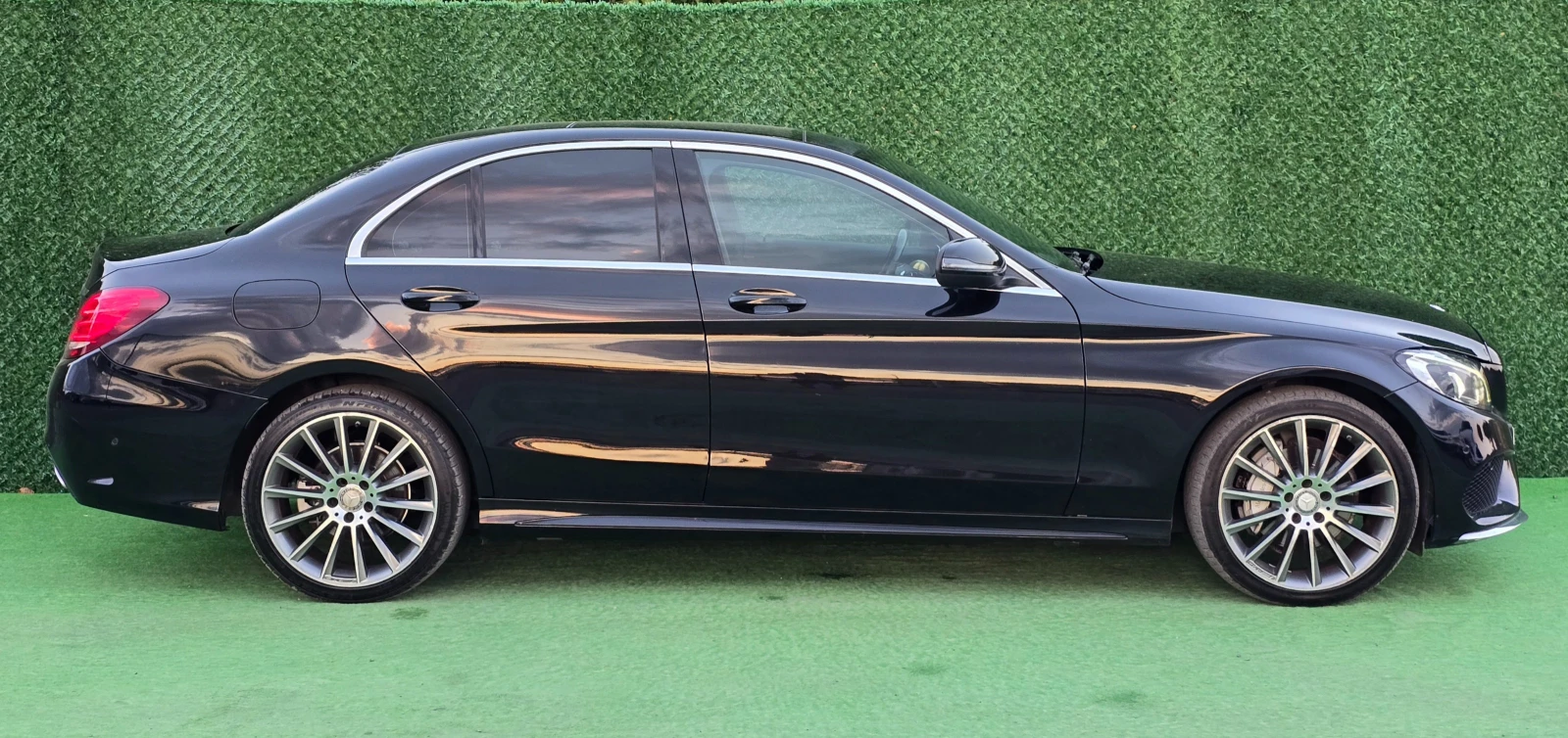 Mercedes-Benz C 220 220Bluetec* AMG LINE* BURMESTER* HEAD UP* PANORAMA - изображение 4