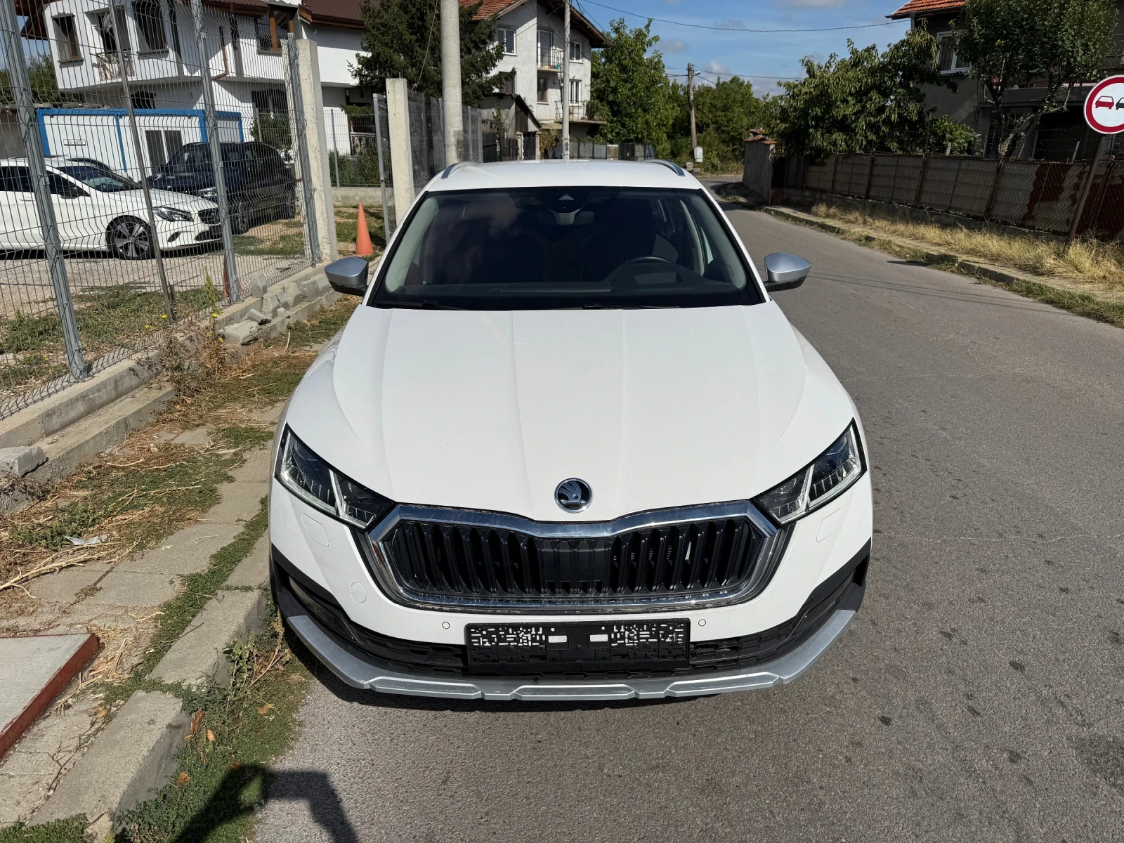 Skoda Octavia 2.0TDI 200КС SCOUT EURO 6B 44000КМ 4х4 ТЕГЛИЧ - изображение 2