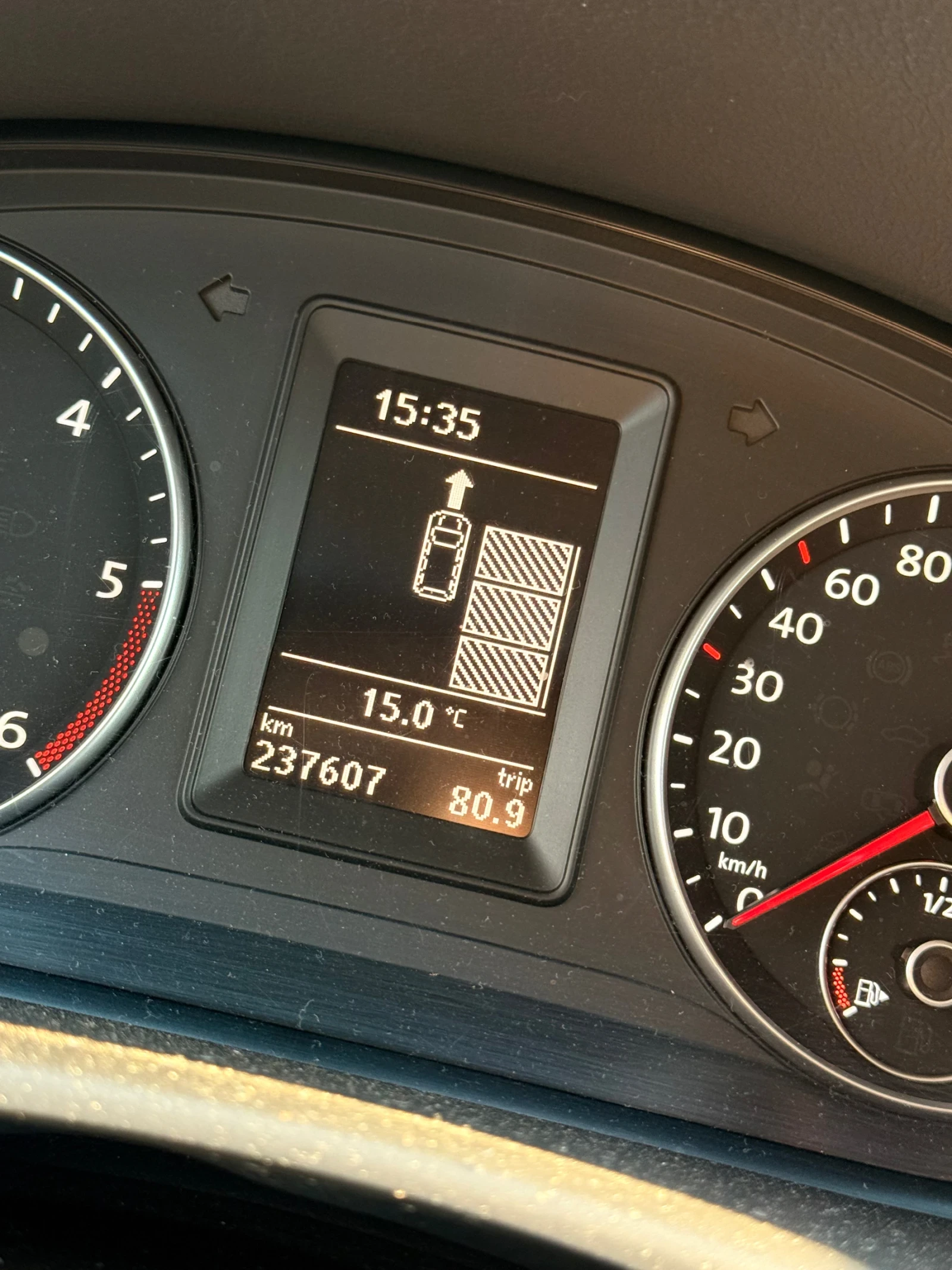 VW Touran 1.6TDI 105�� | Mobile.bg � ����������� 12