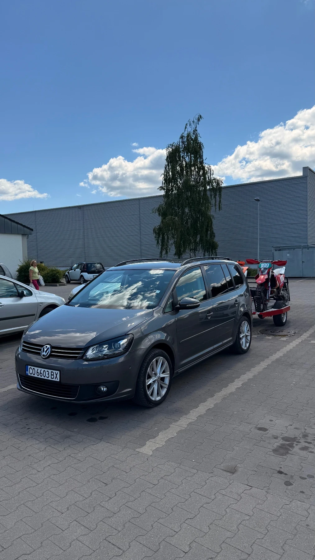 VW Touran 1.6TDI 105�� | Mobile.bg � ����������� 16