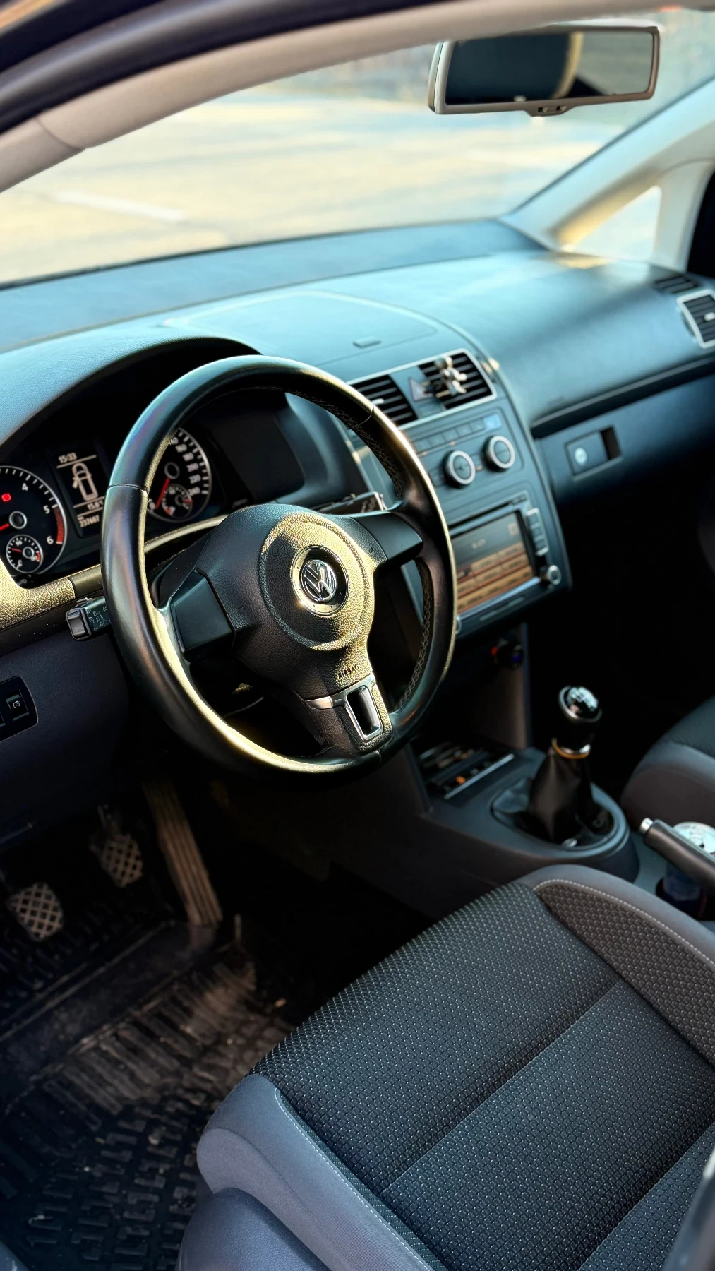 VW Touran 1.6TDI 105кс - изображение 5