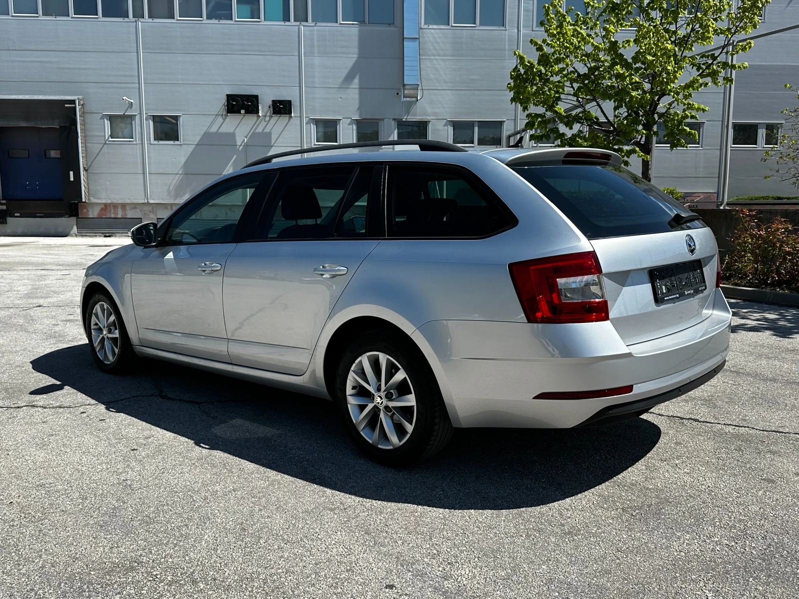 Skoda Octavia facelift/1.6d 116 к.с./ГАРАНЦИЯ/БАРТЕР/ЛИЗИНГ/, снимка 3 - Автомобили и джипове - 53040822