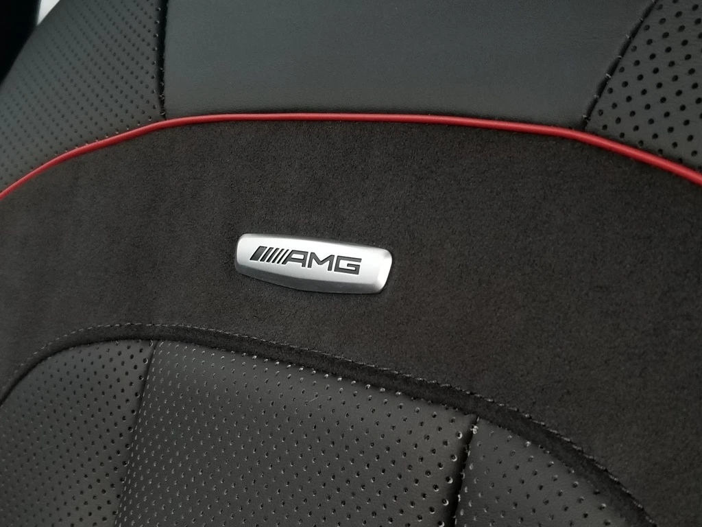 Mercedes-Benz E 53 AMG * * CARFAX * * АВТО КРЕДИТ * * , снимка 14 - Автомобили и джипове - 53990878