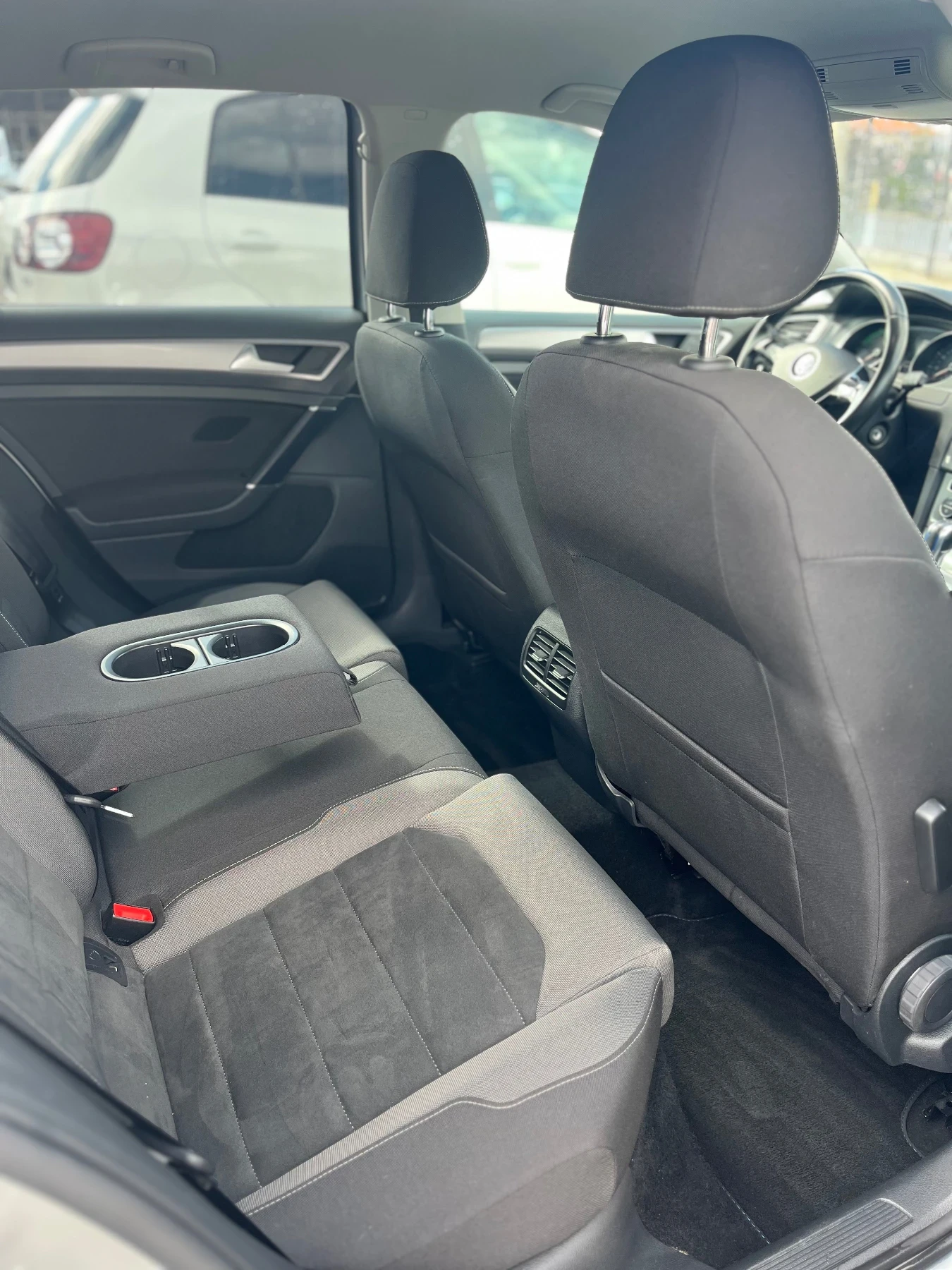 VW Golf 24 kw, снимка 13 - Автомобили и джипове - 54090440