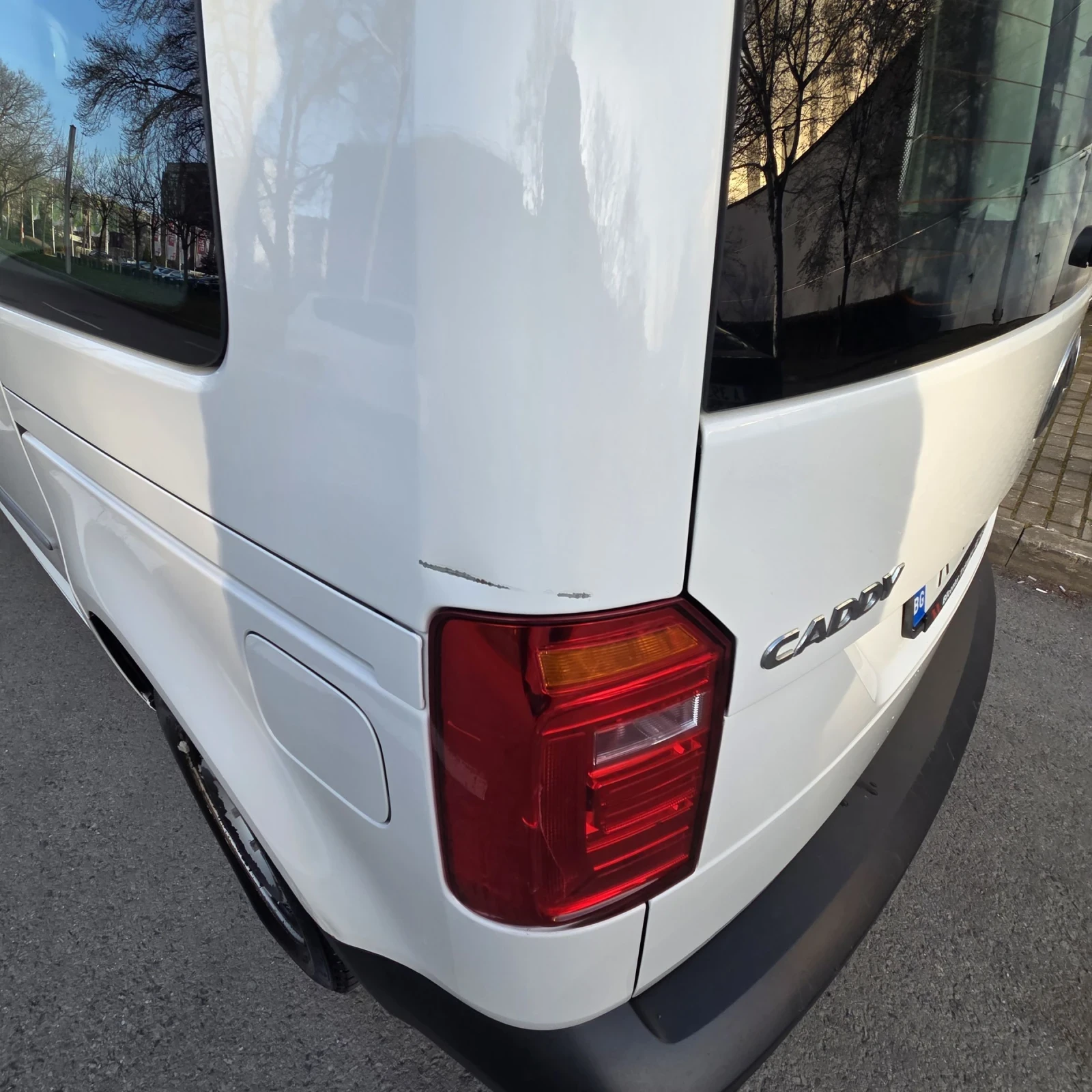 VW Caddy, снимка 2 - Автомобили и джипове - 54199528