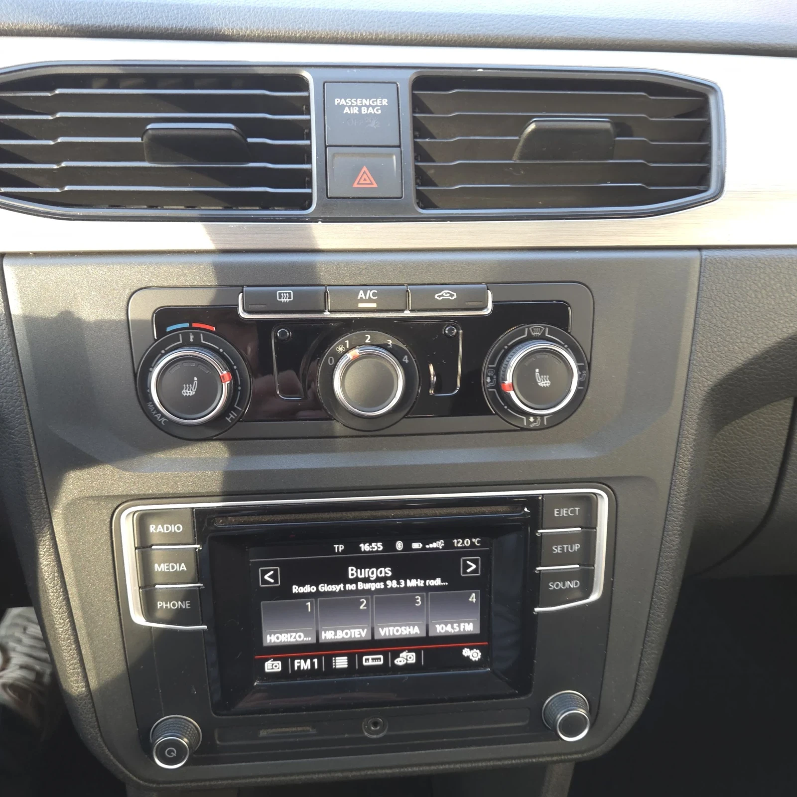 VW Caddy, снимка 8 - Автомобили и джипове - 54199528