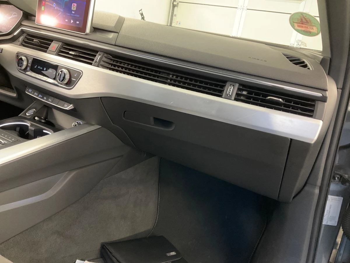 Audi A4 2.0TDI/190кс/S-Line/MATRIX/, снимка 6 - Автомобили и джипове - 54229662