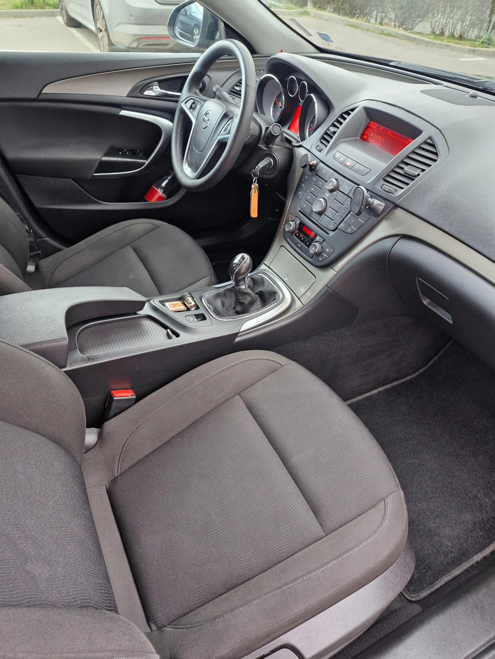 Opel Insignia insignia, снимка 6 - Автомобили и джипове - 54556338