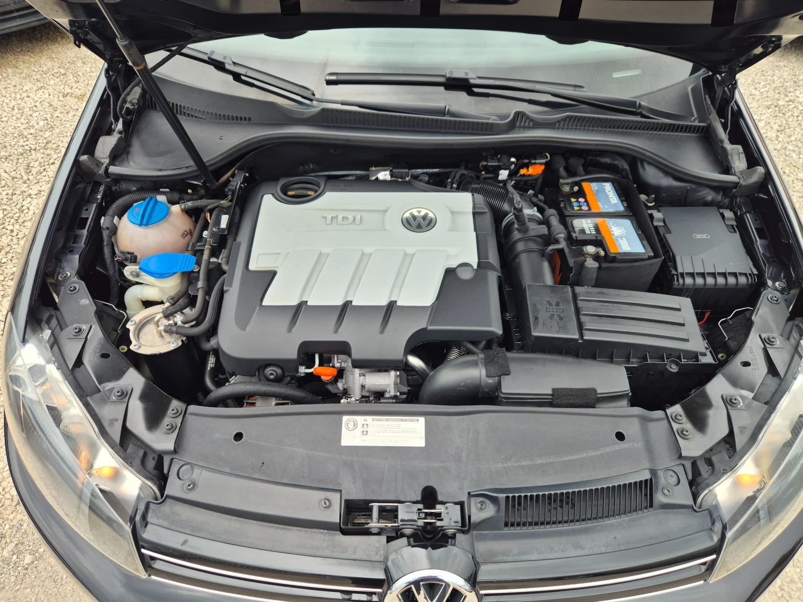 VW Golf 2.0TDI Highline, снимка 17 - Автомобили и джипове - 54745232