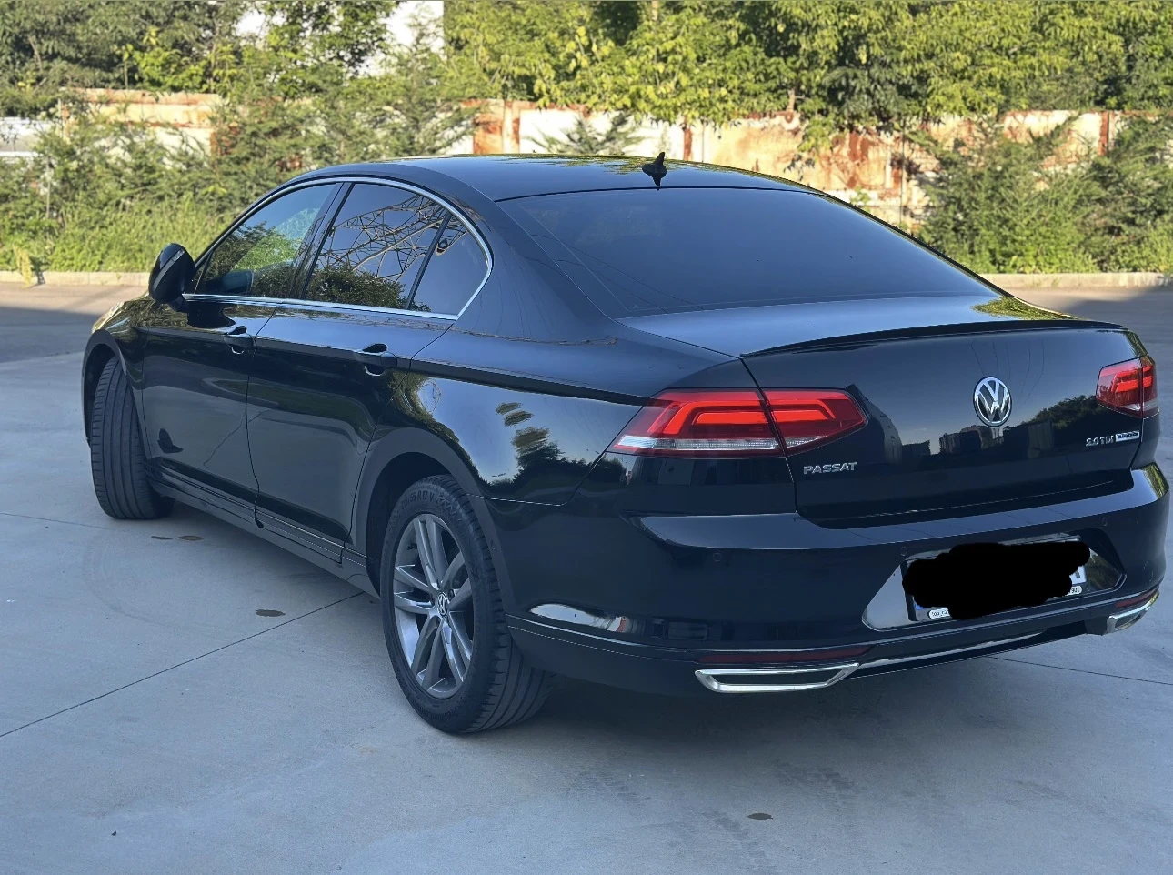 VW Passat 2.0 TDI, снимка 3 - Автомобили и джипове - 54976072