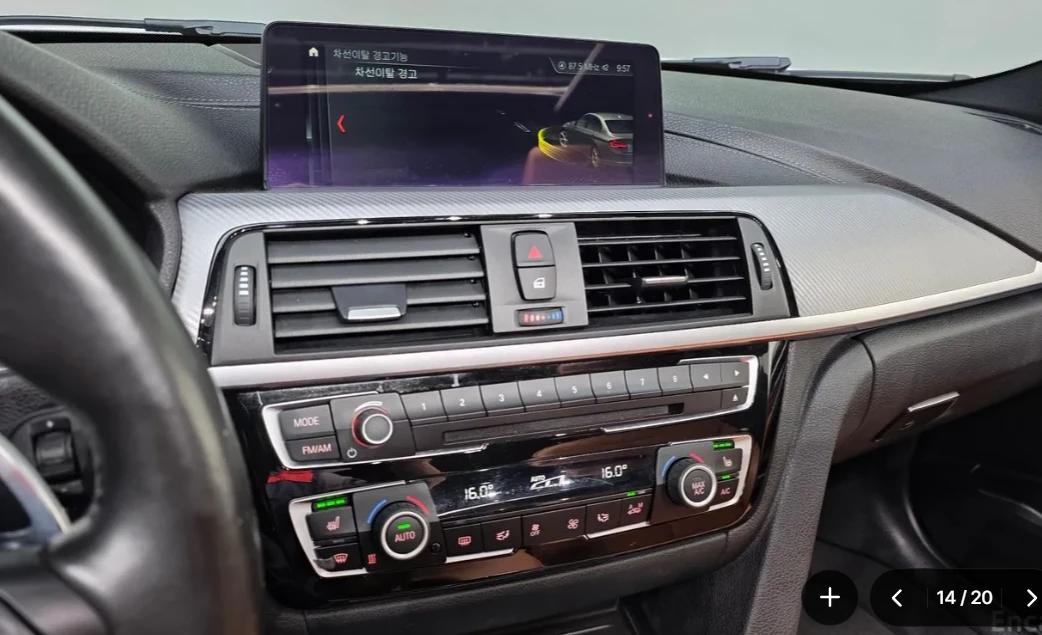 BMW 330 * АВТО КРЕДИТ* ЦЕНА ДО БГ * СЕРВИЗНА ИСТОРИЯ * , снимка 12 - Автомобили и джипове - 55447926