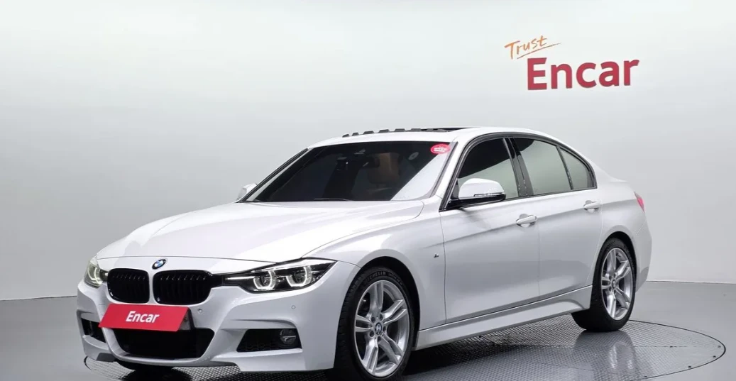 BMW 330 * АВТО КРЕДИТ* ЦЕНА ДО БГ * СЕРВИЗНА ИСТОРИЯ * 