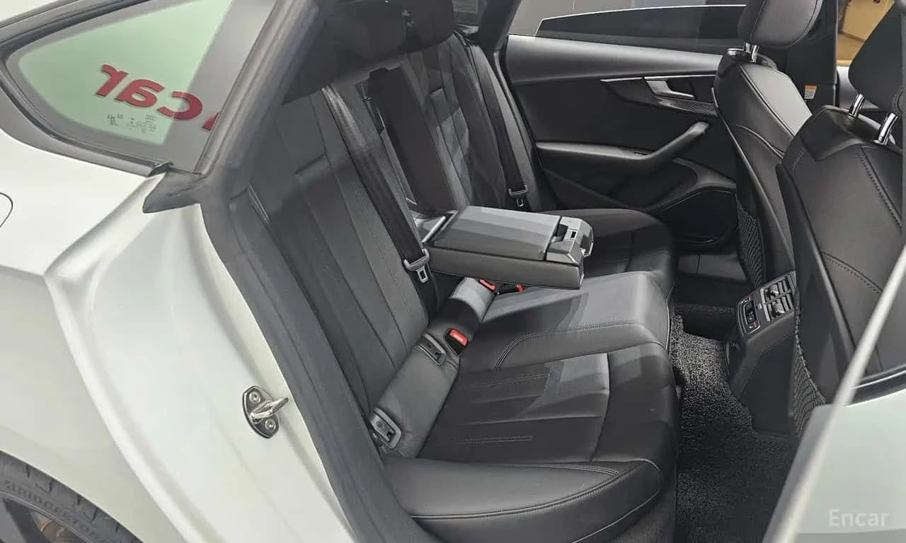 Audi A5  45 TFSI Quattro Premium Sportback * ФИНАНСИРАНЕ, снимка 11 - Автомобили и джипове - 55565705