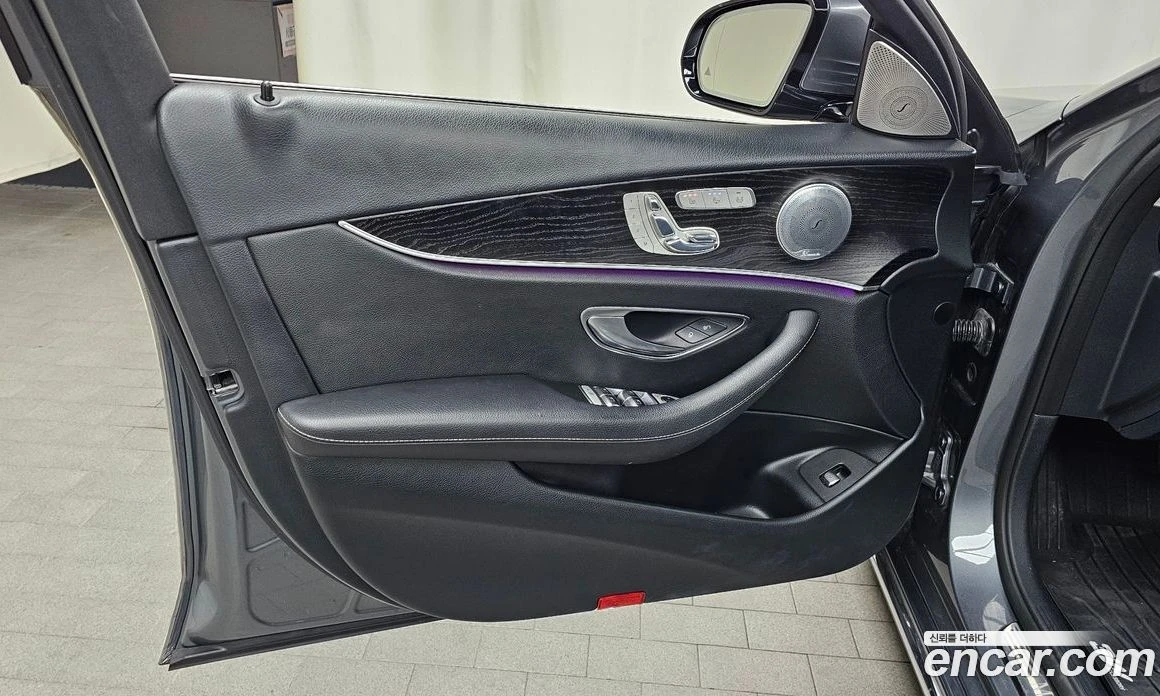 Mercedes-Benz E 300 E300 Avantgarde, снимка 13 - Автомобили и джипове - 55697217
