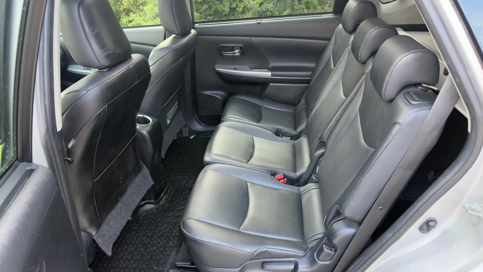 Toyota Prius Hybrid, Gas, 6+ 1, снимка 9 - Автомобили и джипове - 55958895
