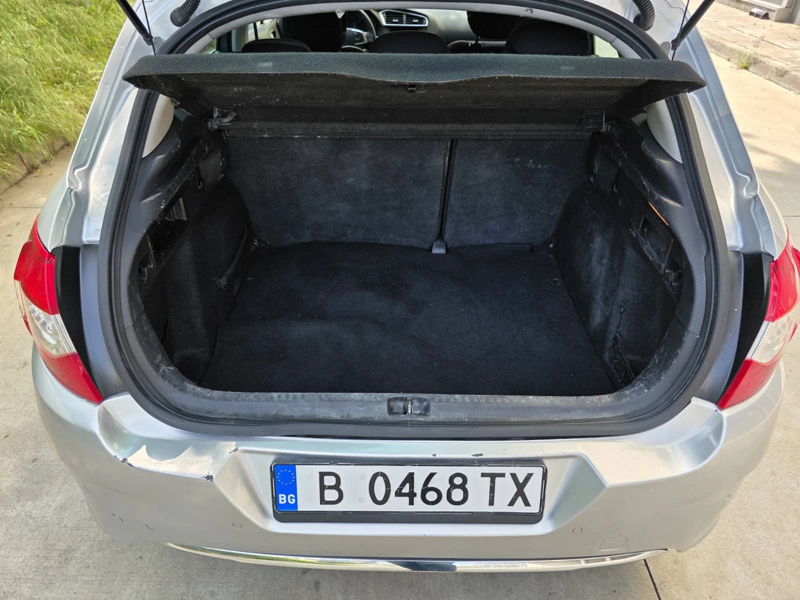 Citroen C4 1.6 HDI, снимка 9 - Автомобили и джипове - 56005595