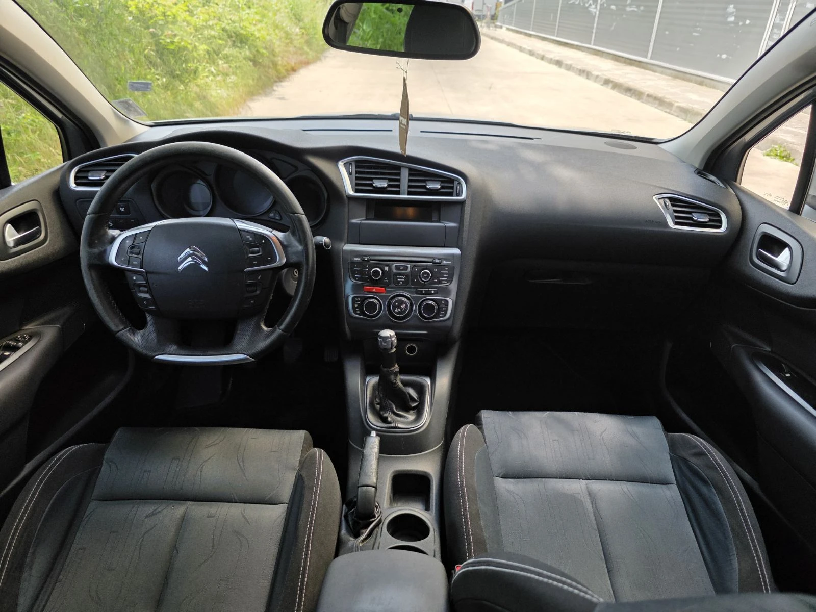 Citroen C4 1.6 HDI, снимка 10 - Автомобили и джипове - 56005595
