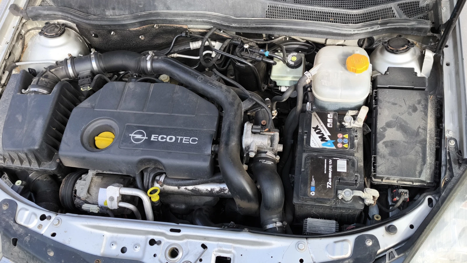 Opel Astra 1.7 CDTI, снимка 10 - Автомобили и джипове - 56136654