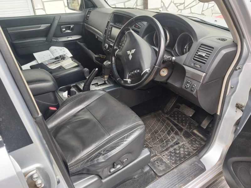 Mitsubishi Pajero, снимка 7 - Автомобили и джипове - 46352982