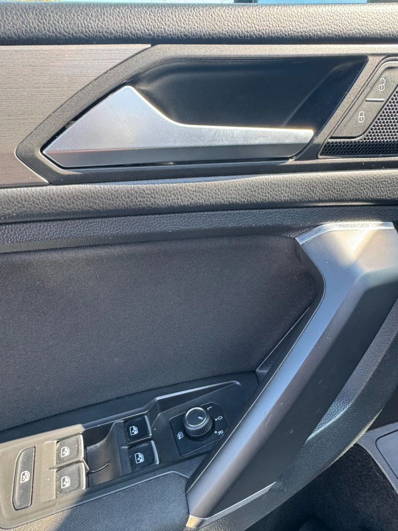 VW Tiguan ALLSPACE 4x4 DSG KEYLESS CARPLAY/ANDROID DISTRONIC, снимка 15 - Автомобили и джипове - 52196977
