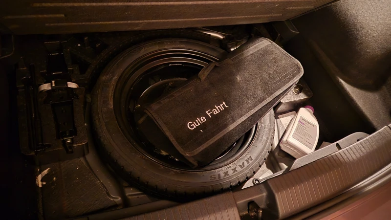 VW T-Roc Sport @ Style, снимка 14 - Автомобили и джипове - 52942628