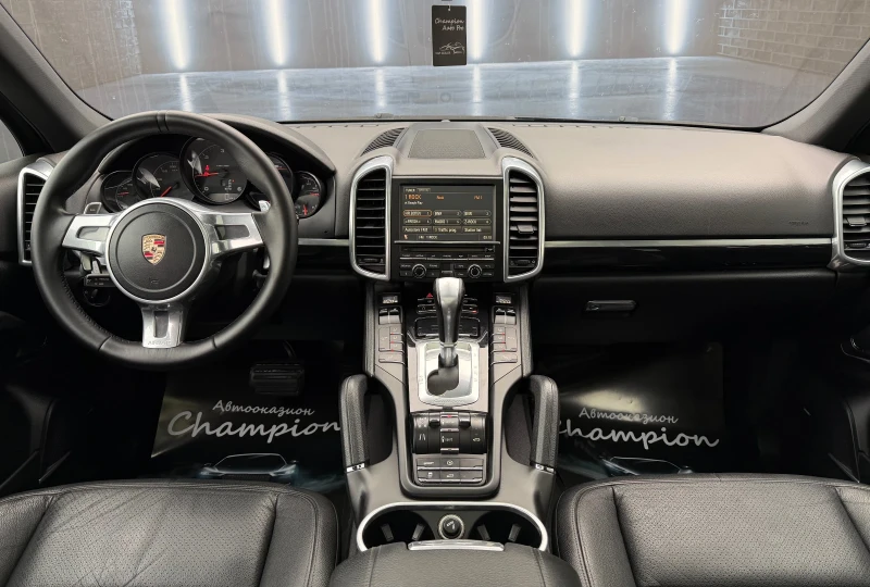 Porsche Cayenne 3.0 D, снимка 9 - Автомобили и джипове - 53463286